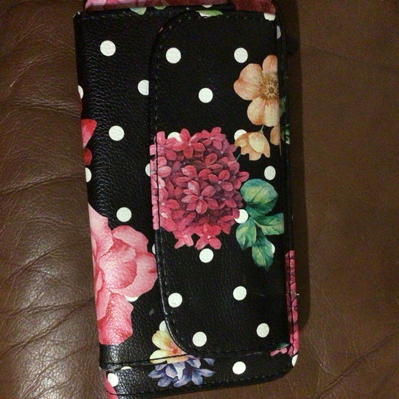 Wallet - Picture 2 of 2